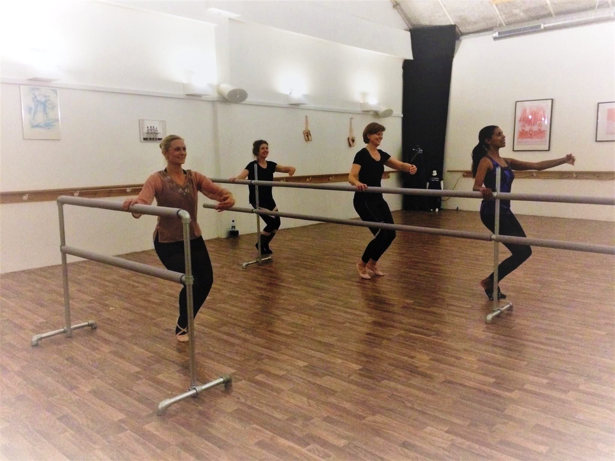 Balletskolen i Næstved, instruktørbarre og lang barre, releve